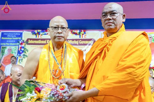 ภาพ No.179513:พิธีทอดกฐินสมทบ ณ วัดสิทธัตถะ (Siddhart United Social Welfare Mission) เมืองกัลกัตตา ประเทศอินเดีย  วันที่ 9 พฤศจิกายน พ.ศ. 2567