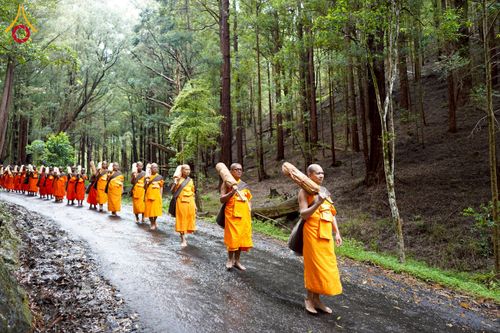 ภาพ No.226217:วันที่ 7-10 พฤษภาคม พ.ศ. 2568 โครงการเดินธรรมยาตรา สยาม-ลังกา ธรรมยาตรา ฉลองเทศกาลวิสาขบูชาแห่งชาติ ศรีลังกา บูชาธรรม 81 ปี หลวงพ่อธัมมชโย เมืองนูวราอิลิยา ประเทศศรีลังกา