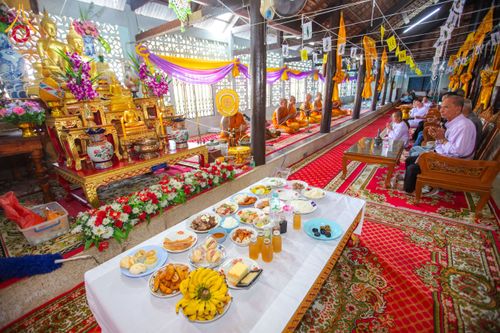 ภาพ No.169966:พิธีทอดกฐิน ณ วัดเขาสมอระบัง จ.เพชรบุรี ในโครงการกฐินสามัคคีทั่วไทย 30,000 วัด บูชาธรรม 80 ปี หลวงพ่อธัมมชโย โดยคณะศิษยานุศิษย์วัดพระธรรมกาย วันที่ 26 ตุลาคม พ.ศ. 2567