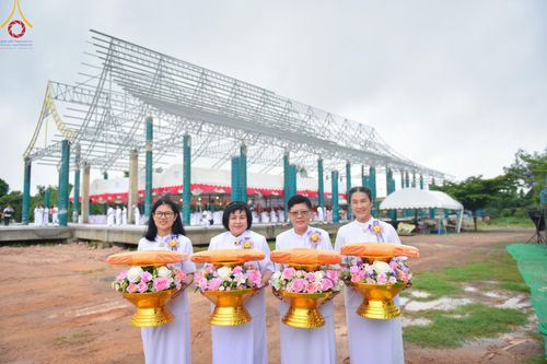 ภาพ No.146526:พิธีทอดผ้าป่าสร้างหลังคาอาคาร 80 ปี หลวงพ่อธัมมชโย ณ ศูนย์ปฎิบัติธรรมวิหารแดง จังหวัดสระบุรี วันอาทิตย์ที่ 28 กรกฎาคม พ.ศ. 2567