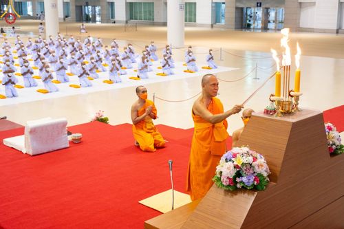 ภาพ No.101619:พิธีขอบรรพชา, พิธีขอสรณคมน์และศีล, พิธีถวายบาตร ในโครงการอุปสมบทหมู่ รุ่นบูชาธรรมมหาปูชนียาจารย์ ณ วัดพระธรรมกาย วันที่ 9 ธันวาคม พ.ศ. 2566