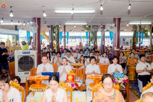 ภาพ No.258011:วันที่ 18 ตุลาคม พ.ศ. 2568 พิธีทอดกฐินสามัคคีทั่วไทย 30,000 วัด โดยคณะศิษยานุศิษย์ บูชาธรรม 81 ปี หลวงพ่อธัมมชโย ณ วัดสามง่าม อ.ดอนตูม จ.นครปฐม