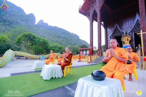 ภาพ No.93737:กิจกรรมสามเณร ศูนย์ปฏิบัติธรรมสวนผึ้ง จ.ราชบุรี ในโครงการบรรพชาสามเณรฟื้นฟูพระพุทธศาสนาทั่วไทย