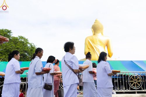 ภาพ No.179493:พิธีทอดกฐิน ณ วัดพุทธสันติธรรม จ.นครปฐม ในโครงการกฐินสามัคคีทั่วไทย 30,000 วัด บูชาธรรม 80 ปี หลวงพ่อธัมมชโย โดยคณะศิษยานุศิษย์วัดพระธรรมกาย วันที่ 26 ตุลาคม พ.ศ. 2567