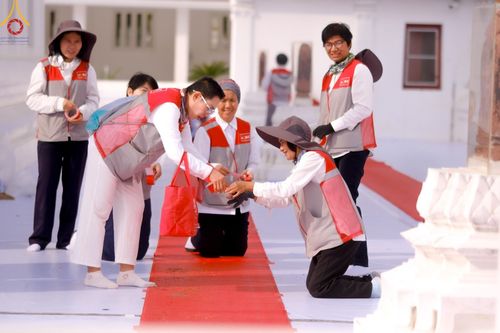 ภาพ No.205409:V.53 สารพัดV สารพัดดี ที่วัดโบสถ์บน ในโครงการธรรมยาตรา กตัญญูบูชา มหาปูชนียาจารย์ พระมงคลเทพมุนี(สด จนฺทสโร) พระผู้ปราบมาร อนุสรณ์สถาน 7 แห่ง ปีที่ 13 ระหว่างวันที่ 2-31 มกราคม พ.ศ. 2568