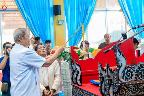 ภาพ No.166849:พิธีทอดกฐิน ณ วัดบัวผัน แขวงท่าข้าม เขตบางขุนเทียน กรุงเทพมหานคร ในโครงการกฐินสามัคคีทั่วไทย 30,000 วัด บูชาธรรม 80 ปี หลวงพ่อธัมมชโย โดยคณะศิษยานุศิษย์วัดพระธรรมกาย วันที่ 20 ตุลาคม พ.ศ. 2567