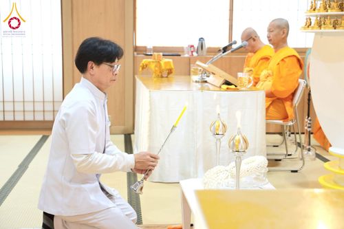 ภาพ No.213390:วันอาทิตย์ที่ 16 มีนาคม พ.ศ. 2568 พิธีบุพเปตพลี, ถวายภัตตาหาร, ปล่อยปลา วัดพระธรรมกายคานากาว่า ประเทศญี่ปุ่น