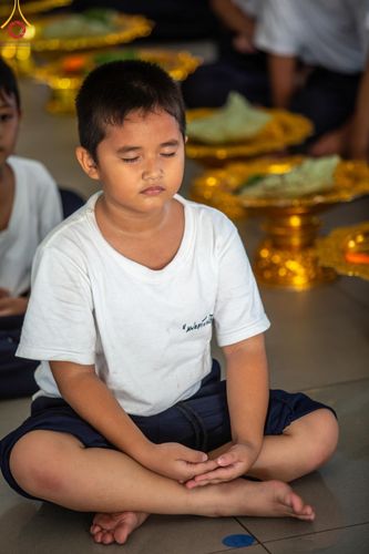 ภาพ No.132856:พิธีตัดปอยผม โครงการหน่อแก้วเปรียญธรรม รุ่นที่ 12 ณ ค่ายจองแชมป์ หมู่กฏิสามเณรเปรียญธรรม วัดพระธรรมกาย วันอาทิตย์ที่ 31 มีนาคม พ.ศ. 2567