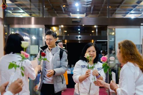 ภาพ No.136442:คณะพระภิกษุสงฆ์และกัลยาณมิตรชาวสิงคโปร์ เดินทางมาปฏิบัติธรรม ณ วัดป่าธรรมกายนานาชาติโทชิหงิ ประเทศญี่ปุ่น ระหว่างวันที่ 27 เมษายน  - 2 พฤษภาคม พ.ศ. 2567