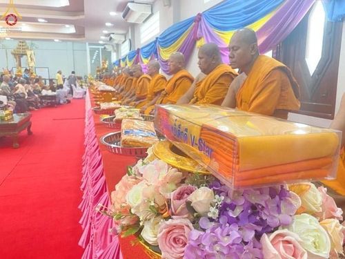 ภาพ No.171650:พิธีทอดกฐิน ณ วัดพลมานีย์ กรุงเทพฯ กฐินสัมฤทธิ์เด็กดี V-Star  โรงเรียนแสงหิรัญ กรุงเทพฯ ในโครงการทอดกฐินสามัคคีทั่วไทย 30,000 วัด บูชาธรรม 80 ปี หลวงพ่อธัมมชโย โดยคณะศิษยานุศิษย์วัดพระธรรมกาย วันที่ 18 ตุลาคม พ.ศ.2567