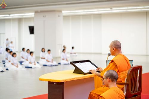 ภาพ No.246500:วันที่ 17 กันยายน พ.ศ. 2568 พิธีรับดวงแก้วนักเรียนบาลี "ดวงแก้วยกชั้นให้ลั่นจักรวาล" ณ ห้องเทวสภา วัดพระธรรมกาย