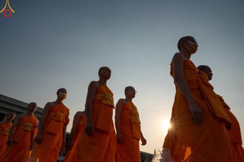 ภาพ No.204463:พิธีจุดประทีปถวายเป็นพุทธบูชา และบูชาธรรมมหาปูชนียาจารย์ ณ วัดพระธรรมกาย ตำบลคลองสาม อำเภอคลองหลวง จังหวัดปทุมธานี ในโครงการธรรมยาตรา กตัญญูบูชา มหาปูชนียาจารย์ พระมงคลเทพมุนี(สด จนฺทสโร) พระผู้ปราบมาร ปีที่ 13 วันที่ 31 มกราคม พ.ศ. 2568