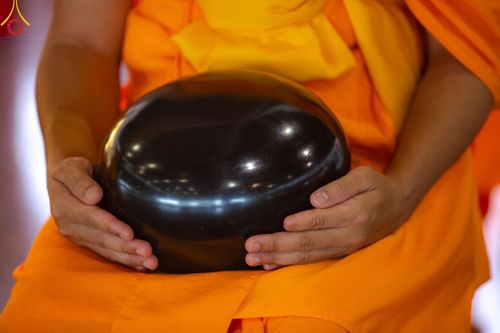 ภาพ No.137124:พิธีตักบาตร และปฏิบัติธรรม ในวันวิสาขบูชา วันพุธที่ 22 พฤษภาคม พ.ศ. 2567 ( วันพระขึ้น15 ค่ำ เดือน 6 ) ณ วัดพระธรรมกาย จ.ปทุมธานี