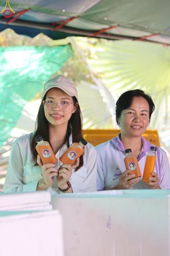 ภาพ No.97621:พิธีทอดกฐินสามัคคี เพื่อถมดินทำถนนและใช้ป้องกันน้ำท่วม ณ ศูนย์ปฏิบัติธรรมจังหวัดนครนายก อ.องครักษ์ จ.นครนายก วันที่ 19 พฤศจิกายน พ.ศ. 2566