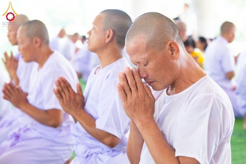 ภาพ No.181490:พิธีขอขมาผู้ปกครอง, พิธีมอบบาตรผ้าไตร, พิธีบรรพชาสามเณร โดยพระครูวิบูลย์เจติยาทร รองเจ้าคณะจังหวัดลำพูน ณ ธุดงคสถานลำพูน ต.เหล่ายาว  อ.บ้านโฮ่ง จ.ลำพูน วันที่ 5 ธันวาคม พ.ศ. 2567