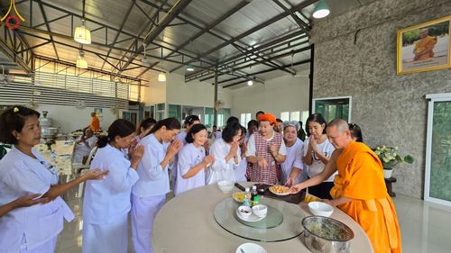 ภาพ No.153517:โครงการอุบาสก อุบาสิกาแก้ว รุ่นที่ 1  ผู้แทนทอดกฐินสามัคคีสามหมื่นวัดทั่วไทย ระหว่างวันที่ 6-8 กันยายน พ.ศ.2567 ณ ศูนย์ปฏิบัติธรรมเขาคิชฌกูฏ จันทบุรี