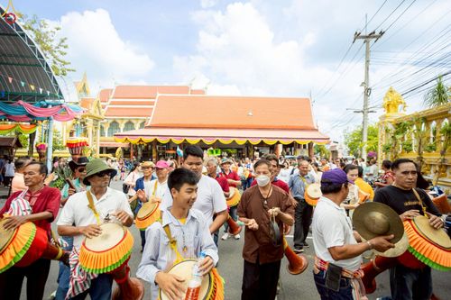 ภาพ No.254902:วันที่ 12 ตุลาคม พ.ศ. 2568 พิธีทอดกฐินสามัคคีทั่วไทย 30,000 วัด โดยคณะศิษยานุศิษย์ บูชาธรรม 81 ปี หลวงพ่อธัมมชโย ณ วัดตะคร้ำเอน อ.ท่ามะกา  จ.กาญจนบุรี