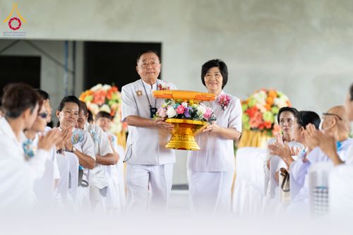 ภาพ No.157172:พิธีทอดผ้าป่าติดตั้งอิฐมวลเบาและฝ้าเพดาน ณ ศูนย์ปฏิบัติธรรมน้ำใสใจสว่าง บางกอกน้อย กรุงเทพมหานคร วันเสาร์ที่ 14 กันยายน พ.ศ. 2567