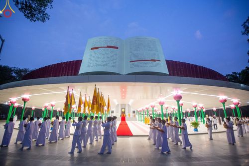 ภาพ No.112243:พิธีบรรพชาอุปสมบท โครงการอุปสมบทหมู่บูชาธรรม 115 ปี คุณยายอาจารย์ฯ, โครงการอุปสมบทหมู่ธรรมทายาท ระดับอุดมศึกษา รุ่นที่ 50 ภาคฤดูหนาว ณ โบสถ์พระไตรปิฎก วัดพระธรรมกาย จ.ปทุมธานี วันเสาร์ที่ 13 มกราคม พ.ศ. 2567