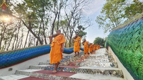 ภาพ No.61744:Photo Story พะเยาสว่างแล้ว กิจวัตรสามเณร โครงการบรรพชาสามเณร ฟื้นฟูพระพุทธศาสนาทั่วไทย  ณ ศูนย์ส่งเสริมศีลธรรมจังหวัดพะเยา โบราณสถานพระธาตุจอมทอง ต.บ้านต๋อม อ.เมือง จ.พะเยา