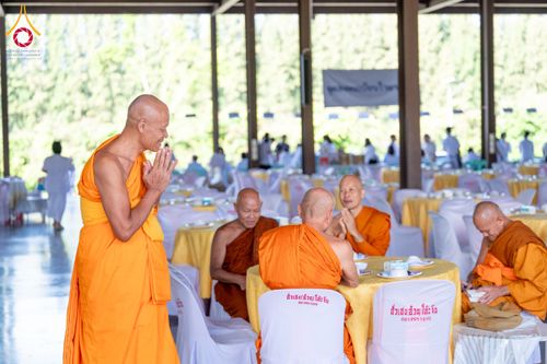 ภาพ No.149386:พิธีทักษิณานุปทานแด่บรรพชนตระกูลผ่องสวัสดิ์ และหมู่ญาติที่ล่วงลับไปแล้ว ประจำปี ครั้งที่ 19 วันพฤหัสบดีที่ 22 สิงหาคม พ.ศ. 2567 ณ พระมหาเจดีย์ทัตตชีโว ศูนย์อบรมเยาวชนกาญจนบุรี