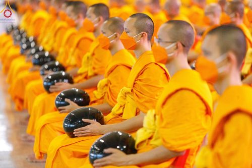 ภาพ No.126472:พิธีตักบาตร ในวันอาทิตย์ต้นเดือนที่ 3 มีนาคม พ.ศ. 2567 ณ บ้านแก้วเรือนทองคุณยายฯ วัดพระธรรมกาย