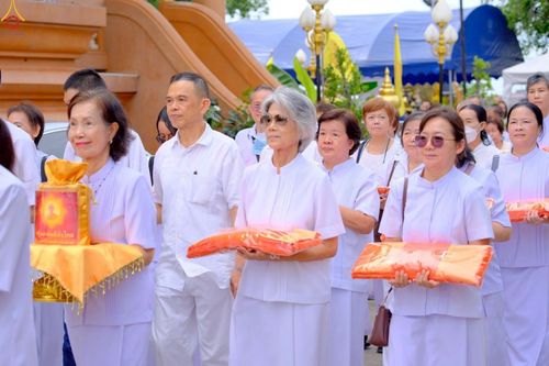 ภาพ No.251331:วันที่ 8 ตุลาคม พ.ศ. 2568 พิธีทอดกฐินสามัคคีทั่วไทย 30,000 วัด โดยคณะศิษยานุศิษย์ บูชาธรรม 81 ปี หลวงพ่อธัมมชโย ณ วัดทองบน กรุงเทพฯ