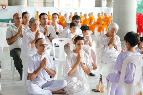 ภาพ No.83747:พิธีตัดปอยผมและปลงผม ในโครงการบรรพชาสามเณร ธรรมทายาทรุ่นโรงเรียนนานาชาติ ณ วัดพระธรรมกาย วันเสาร์ที่ 15 กรกฎาคม พ.ศ.2566