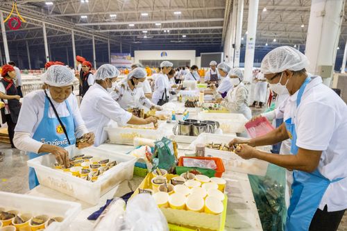 ภาพ No.120565:พิธีถวายภัตตาหารเป็นสังฆทาน แด่คณะพระธรรมยาตรา ปีที่ 12 วันที่ 29 มกราคม พ.ศ. 2567 ณ สภาธรรมกายสากล วัดพระธรรมกาย