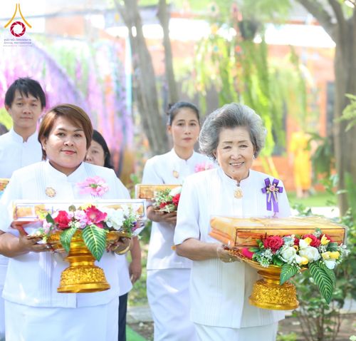 ภาพ No.178925:พิธีทอดกฐิน ณ ศูนย์ธุดงคสถานบ้านหมี่ อ.บ้านหมี่ จ.ลพบุรี ในโครงการกฐินสามัคคีทั่วไทย 30,000 วัด บูชาธรรม 80 ปี หลวงพ่อธัมมชโย โดยคณะศิษยานุศิษย์วัดพระธรรมกาย วันที่ 10 พฤศจิกายน พ.ศ. 2567