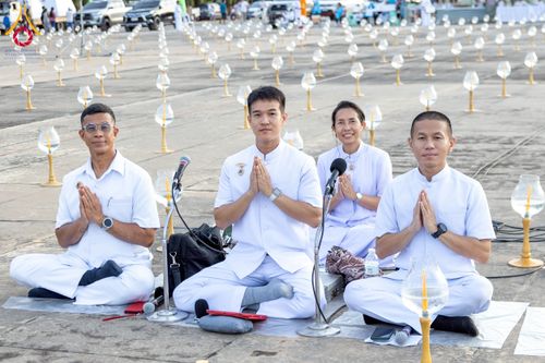 ภาพ No.250405:วันอังคารที่ 7 ตุลาคม พ.ศ. 2568 พิธีจุดประทีปบูชาพระรัตนตรัย ณ ลานธรรมปทุมรัตน์ธรรมเจดีย์ พุทธอุทยานนานาชาติ อ.โพนพิสัย จ.หนองคาย