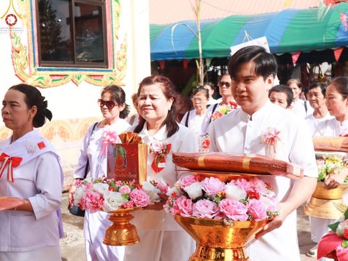 ภาพ No.168901:พิธีทอดกฐิน ณ วัดกุญชรดาราม จ.อุดรธานี ในโครงการกฐินสามัคคีทั่วไทย 30,000 วัด บูชาธรรม 80 ปี หลวงพ่อธัมมชโย โดยคณะศิษยานุศิษย์วัดพระธรรมกาย วันที่ 22 ตุลาคม พ.ศ. 2567