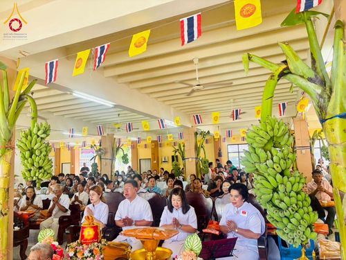 ภาพ No.274409:วันที่ 26 ตุลาคม พ.ศ. 2568 พิธีทอดกฐินสามัคคีทั่วไทย ณ วัดทุ่งรี จ.นครปฐม โดยคณะศิษยานุศิษย์ บูชาธรรม 81 ปี หลวงพ่อธัมมชโย