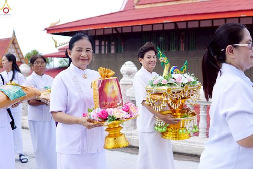 ภาพ No.260717:วันที่ 19 ตุลาคม พ.ศ. 2568 พิธีทอดกฐินสามัคคีทั่วไทย 30,000 วัด โดยคณะศิษยานุศิษย์ บูชาธรรม 81 ปี หลวงพ่อธัมมชโย ณ วัดคลองพระราม ต.แหลมฟ้าผ่า อ.พระสมุทรเจดีย์ จ.สมุทรปราการ