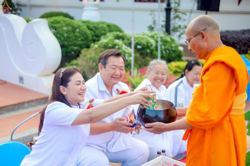 ภาพ No.260244:วันที่ 18 ตุลาคม พ.ศ. 2568 พิธีทอดกฐินสามัคคีทั่วไทย 30,000 วัด โดยคณะศิษยานุศิษย์ บูชาธรรม 81 ปี หลวงพ่อธัมมชโย ณ วัดกิ่วลม ต.บ่อหลวง อ.ฮอด จ.เชียงใหม่