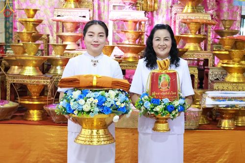 ภาพ No.167998:พิธีทอดกฐิน ณ วัดดอนโพธิ์ทอง จ.สุพรรณบุรี ในโครงการกฐินสามัคคีทั่วไทย 30,000 วัด บูชาธรรม 80 ปี หลวงพ่อธัมมชโย โดยคณะศิษยานุศิษย์วัดพระธรรมกาย วันที่ 20 ตุลาคม พ.ศ. 2567