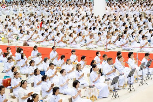 ภาพ No.228020:วันอาทิตย์ที่ 1 มิถุนายน พ.ศ. 2568 พิธีมุทิตาพระอุปสมบทอุทิศชีวิต ณ ห้องแก้วสารพัดนึก 1 วัดพระธรรมกาย