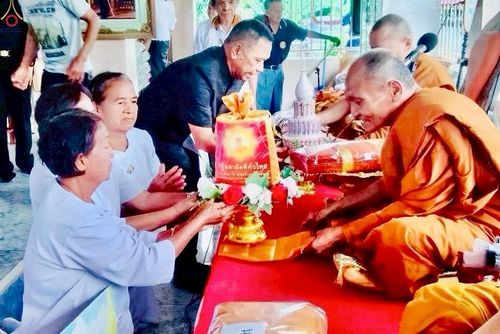 ภาพ No.272224:วันที่ 31 ตุลาคม พ.ศ. 2568 พิธีทอดกฐินสามัคคีทั่วไทย ณ วัดหลวงปู่อิ่มวิปัสนา อ.นาทวี จ.สงขลา โดยคณะศิษยานุศิษย์ บูชาธรรม 81 ปี หลวงพ่อธัมมชโย