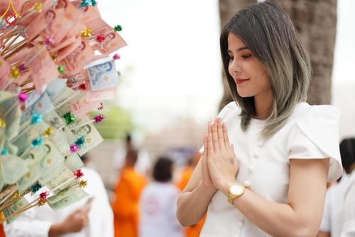 ภาพ No.126290:พิธีทำบุญเมืองนครราชสีมา ฉลอง 556 ปี ตักบาตรพระ 10,000 รูป ในวันเสาร์ที่ 2 มีนาคม พ.ศ.2567 ณ อนุสาวรีย์ท้าวสุรนารี จ.นครราชสีมา จัดโดย คณะสงฆ์จังหวัดนครราชสีมา ร่วมกับสำนักงานจังหวัดนครราชสีมา