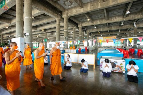 ภาพ No.80397:องค์กรภาคีเครือข่าย "บวร" จังหวัดปทุมธานี ศึกษาดูงานโครงการบรรพชาสามเณรฟื้นฟูพระพุทธศาสนาทั่วไทย ชมนิทรรศการ และสื่อนวัตกรรมพระพุทธศาสนาภาพยนต์ 3 มิติ - จักรวาลนฤมิต เรื่อง "พระสัมมาสัมพุทธเจ้า พระบรมศาสดาเอกของโลก" วันศุกร์ที่ 28 เมษายน พ.ศ.2566