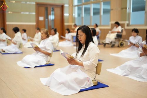 ภาพ No.153540:โครงการปฏิบัติธรรม อุบาสก อุบาสิกาแก้ว รุ่นที่ 1 ผู้แทนทอดกฐินสามัคคีสามหมื่นวัดทั่วไทย ระหว่างวันที่ 6-8 กันยายน พ.ศ. 2567 ณ World Peace Valley จัดโดย ภาคนครหลวง 3