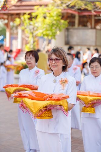 ภาพ No.196670:พิธีทอดผ้าป่าทำนุบำรุงศาสนสถาน ณ วัดสิงห์ ต.บางคูเวียง อ.บางกรวย จ.นนทบุรี ในโครงการธรรมยาตรา กตัญญูบูชา มหาปูชนียาจารย์ พระมงคลเทพมุนี(สด จนฺทสโร) พระผู้ปราบมาร อนุสรณ์สถาน 7 แห่ง ปีที่ 13 วันที่ 17 มกราคม พ.ศ. 2568