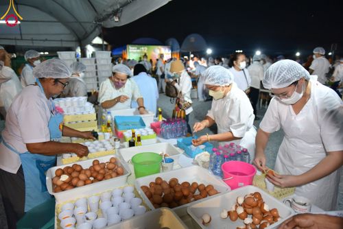 ภาพ No.109843:ถวายภัตตาหารเป็นสังฆทาน แด่คณะพระธรรมยาตราฯ ปีที่ 12 วันที่ 11 มกราคม พ.ศ. 2567 ณ อนุสรณ์สถานคลองบางนางแท่น  อ.สามพราน จ.นครปฐม