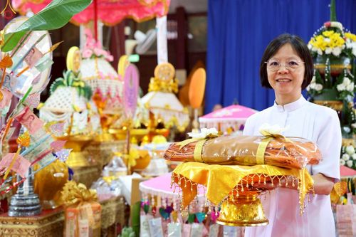 ภาพ No.254541:วันที่ 12 ตุลาคม พ.ศ. 2568 พิธีทอดกฐินสามัคคีทั่วไทย 30,000 วัด โดยคณะศิษยานุศิษย์ บูชาธรรม 81 ปี หลวงพ่อธัมมชโย ณ วัดนาคูโมทนามัยปุญญาราม ตำบลบางพระ อำเภอเมืองฉะเชิงเทรา จังหวัดฉะเชิงเทรา