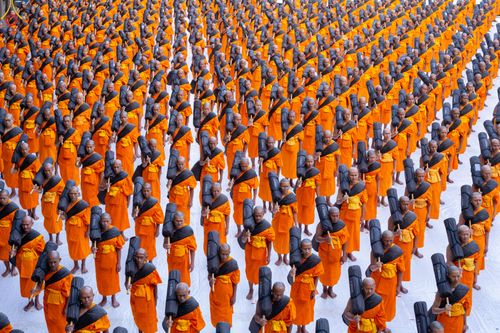 ภาพ No.288494:วันที่ 4 มกราคม พ.ศ. 2569 พระธรรมยาตราปฏิบัติธรรม และถ่ายภาพหมู่ประวัติศาสตร์ ในโครงการธรรมยาตรา กตัญญูบูชา มหาปูชนียาจารย์ พระมงคลเทพมุนี(สด จนฺทสโร) พระผู้ปราบมาร อนุสรณ์สถาน 7 แห่ง ปีที่ 14 ณ อนุสรณ์สถานมหาวิหารพระมงคลเทพมุนี (โลตัสแลนด์) อ.สองพี่น้อง