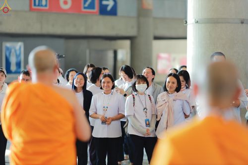 ภาพ No.320012:วันที่ 6 เมษายน พ.ศ.2569 ทีมจัดภัตตาหารประชุมเตรียมงานถวายมหาสังฆทาน 40,000 กว่าวัดทั่วประเทศ บูชาธรรม 82 ปี หลวงพ่อธัมมชโย