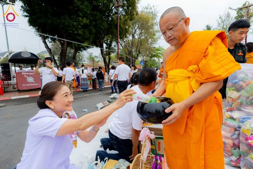 ภาพ No.310898:วันอาทิตย์ที่ 22 กุมภาพันธ์ พ.ศ. 2569 พิธีตักบาตรเเด่คณะพระภิกษุสงฆ์ 1,111 รูป จังหวัดน่าน หนึ่งในโครงการตักบาตรพระ 2,000,000 รูป 77 จังหวัดทั่วไทย ในวาระอันเป็นมงคลยิ่ง ครบรอบ 744 ปี นครน่าน สืบสานศรัทธา ทำบุญใหญ่ของเมืองน่าน ณ ข่วงเมือง วัดภูมินทร์ อำเ