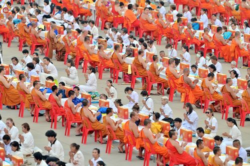 ภาพ No.325057:วันที่ 22 เมษายน พ.ศ.2569 (วันคุ้มครองโลก) พิธีถวายมหาสังฆทาน 40,000 กว่าวัดทั่วประเทศ (ชุดที่ 2) ณ ลานธรรม พระมหาธรรมกายเจดีย์ วัดพระธรรมกาย