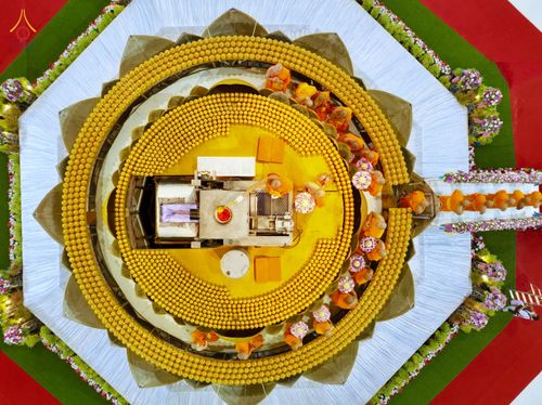 ภาพ No.81625:พิธีหล่อพระประธานเพื่อประดิษฐาน ณ ห้องแก้วสารพัดนึก 2 เนื่องในวันวิสาขบูชา วันเสาร์ที่ 3 มิถุนายน 2566 ณ วัดพระธรรมกาย จ.ปทุมธานี