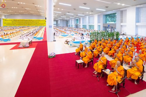 ภาพ No.342195:วันอาทิตย์ที่ 2 สิงหาคม พ.ศ.2569 วันสมาธิโลก การต้อนรับปฏิสันถารพระสังฆาธิการ ,พิธีบูชาข้าวพระ ณ สภาธรรมกายสากล วัดพระธรรมกาย